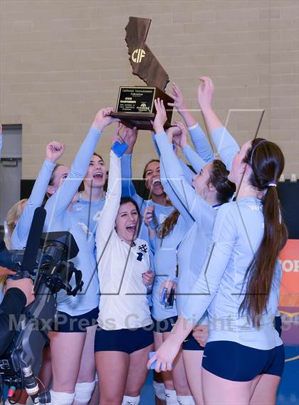 Thumbnail 3 in Central Valley Christian vs. Valley Christian  (CIF State D3 Final) photogallery.