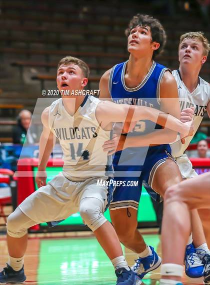 Thumbnail 2 in Batesville vs Franklin County (IHSAA Sectional Playoff) photogallery.