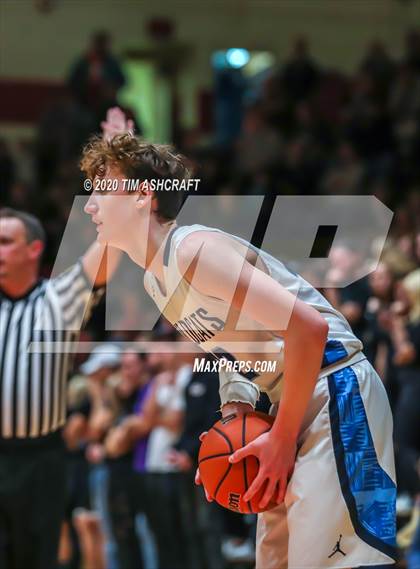 Thumbnail 3 in Batesville vs Franklin County (IHSAA Sectional Playoff) photogallery.