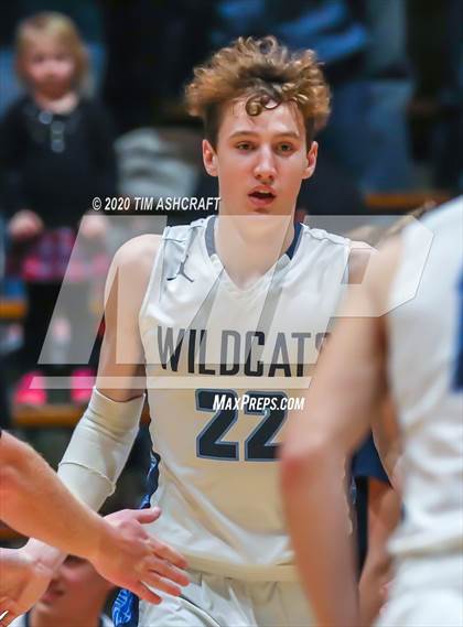 Thumbnail 1 in Batesville vs Franklin County (IHSAA Sectional Playoff) photogallery.