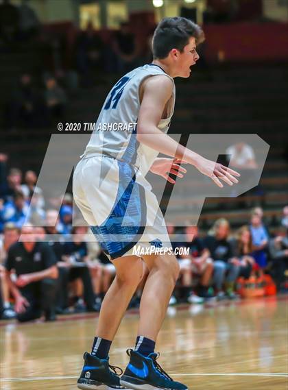 Thumbnail 3 in Batesville vs Franklin County (IHSAA Sectional Playoff) photogallery.
