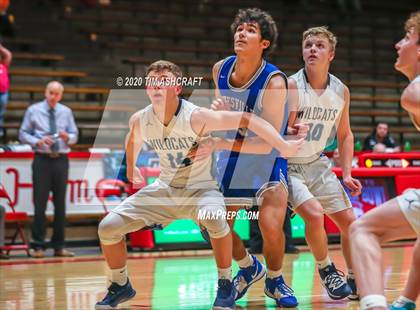 Thumbnail 1 in Batesville vs Franklin County (IHSAA Sectional Playoff) photogallery.
