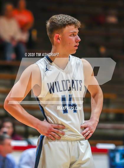 Thumbnail 3 in Batesville vs Franklin County (IHSAA Sectional Playoff) photogallery.