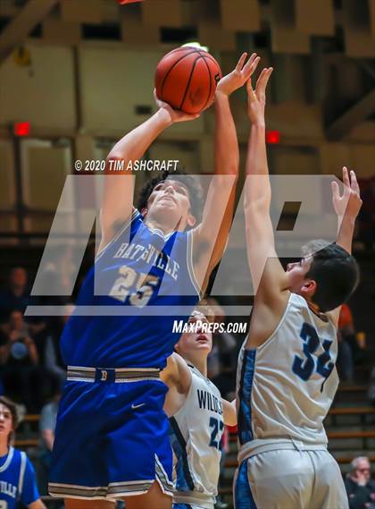 Thumbnail 1 in Batesville vs Franklin County (IHSAA Sectional Playoff) photogallery.