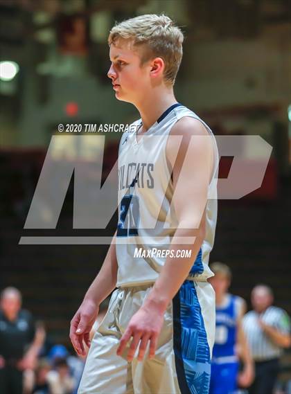 Thumbnail 1 in Batesville vs Franklin County (IHSAA Sectional Playoff) photogallery.