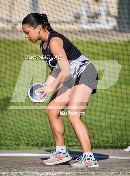Thumbnail 1 in Lake Houston Conquerors Invitational (Discus) photogallery.