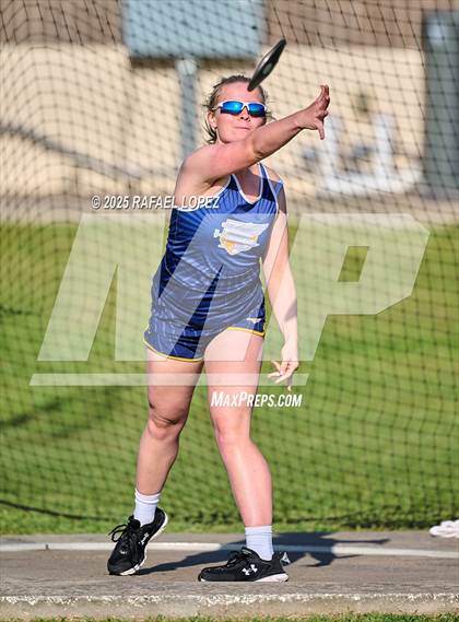 Thumbnail 1 in Lake Houston Conquerors Invitational (Discus) photogallery.