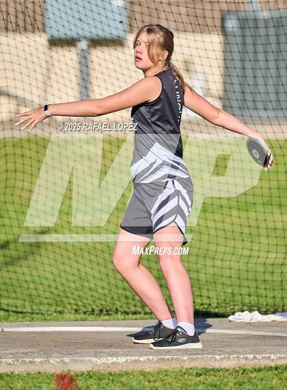 Thumbnail 3 in Lake Houston Conquerors Invitational (Discus) photogallery.