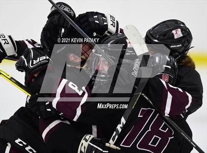 Thumbnail 2 in North Haven @ Sheehan (SCC D2 Semifinal) photogallery.