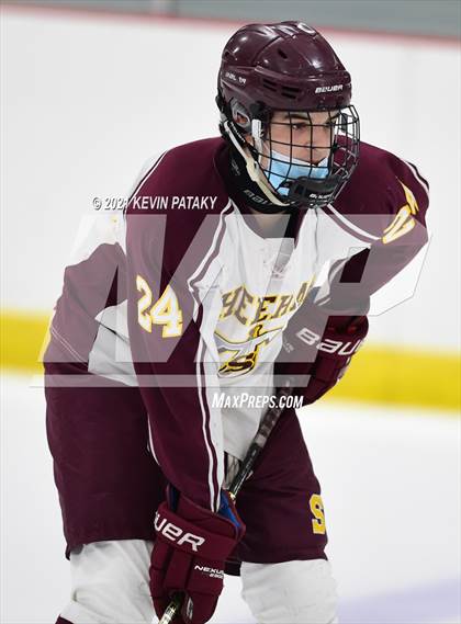 Thumbnail 2 in North Haven @ Sheehan (SCC D2 Semifinal) photogallery.