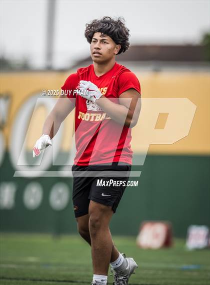 Thumbnail 2 in Servite VS Cathedral Catholic (Battle at the Beach 7on7) photogallery.