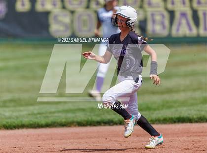 Thumbnail 3 in Bellevue East vs. Blair photogallery.