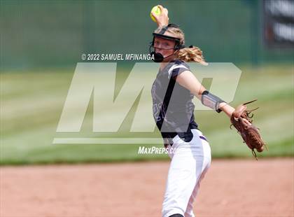 Thumbnail 1 in Bellevue East vs. Blair photogallery.