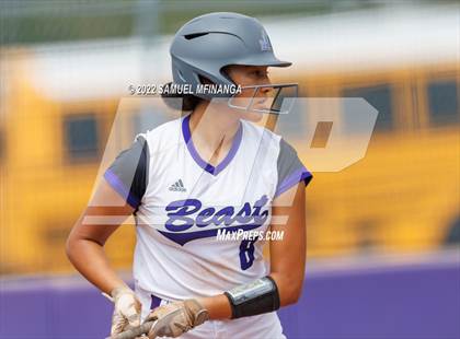 Thumbnail 2 in Bellevue East vs. Blair photogallery.