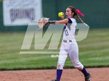 Thumbnail 3 in Bellevue East vs. Blair photogallery.