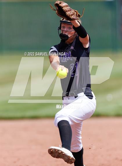 Thumbnail 2 in Bellevue East vs. Blair photogallery.