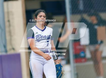 Thumbnail 2 in Bellevue East vs. Blair photogallery.