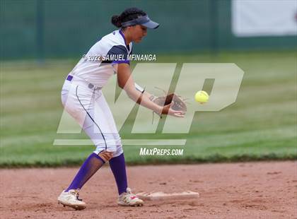 Thumbnail 2 in Bellevue East vs. Blair photogallery.