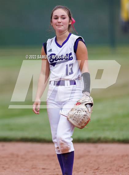 Thumbnail 3 in Bellevue East vs. Blair photogallery.