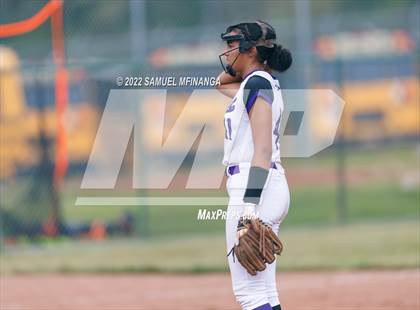 Thumbnail 2 in Bellevue East vs. Blair photogallery.