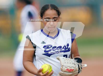 Thumbnail 3 in Bellevue East vs. Blair photogallery.