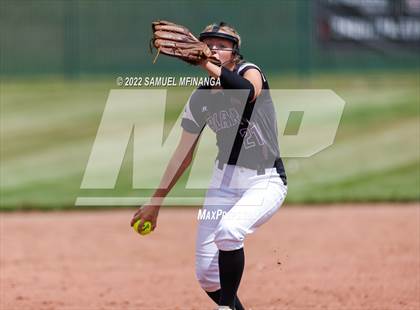Thumbnail 3 in Bellevue East vs. Blair photogallery.