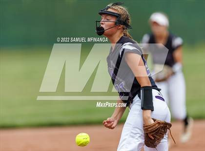 Thumbnail 1 in Bellevue East vs. Blair photogallery.