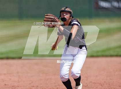Thumbnail 2 in Bellevue East vs. Blair photogallery.