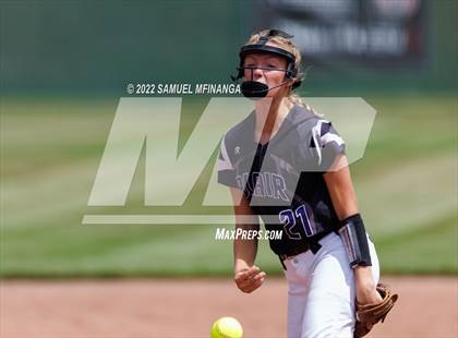 Thumbnail 2 in Bellevue East vs. Blair photogallery.