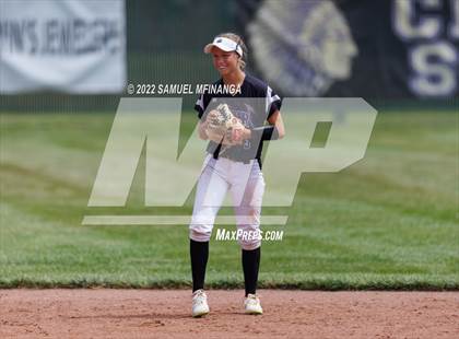Thumbnail 3 in Bellevue East vs. Blair photogallery.