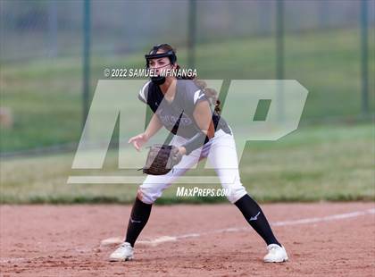 Thumbnail 2 in Bellevue East vs. Blair photogallery.