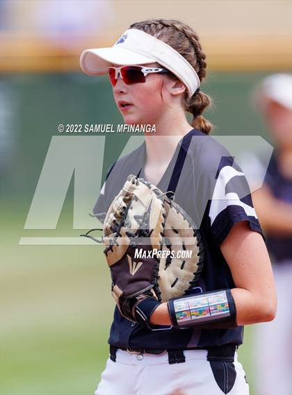 Thumbnail 3 in Bellevue East vs. Blair photogallery.
