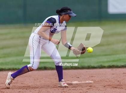 Thumbnail 3 in Bellevue East vs. Blair photogallery.