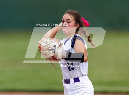 Thumbnail 2 in Bellevue East vs. Blair photogallery.