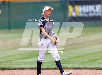 Thumbnail 2 in Bellevue East vs. Blair photogallery.