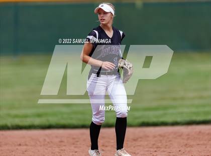 Thumbnail 3 in Bellevue East vs. Blair photogallery.