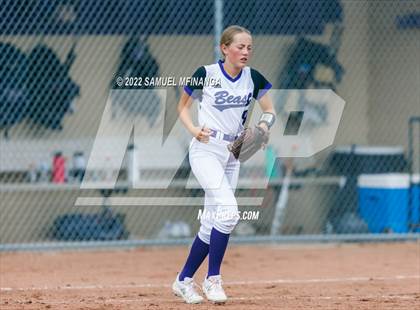 Thumbnail 3 in Bellevue East vs. Blair photogallery.