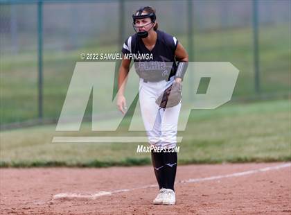 Thumbnail 2 in Bellevue East vs. Blair photogallery.