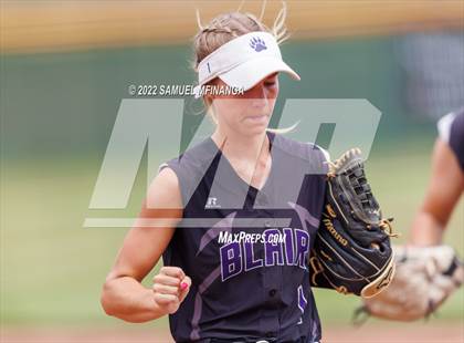 Thumbnail 1 in Bellevue East vs. Blair photogallery.
