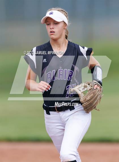 Thumbnail 2 in Bellevue East vs. Blair photogallery.