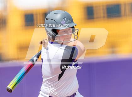 Thumbnail 3 in Bellevue East vs. Blair photogallery.