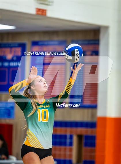 Thumbnail 3 in Moorpark @ Westlake photogallery.