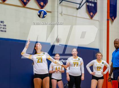 Thumbnail 2 in Moorpark @ Westlake photogallery.