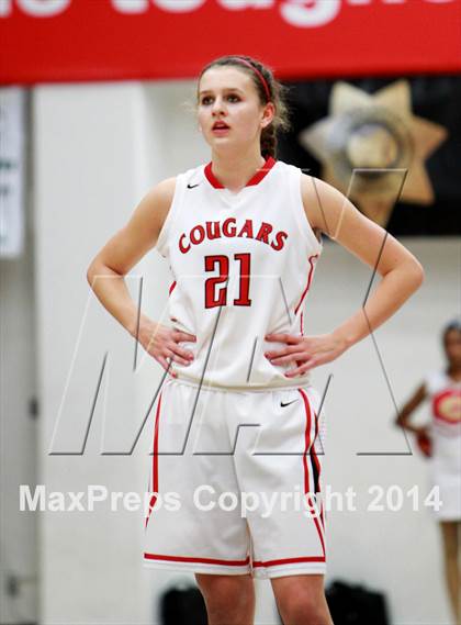Thumbnail 2 in Carondelet vs. Clayton Valley Charter (CIF NCS D2 Final) photogallery.