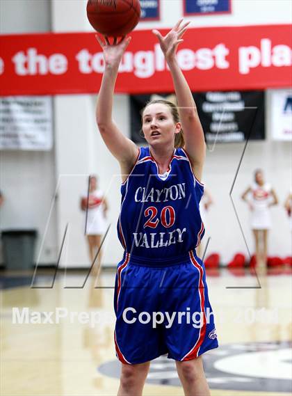 Thumbnail 3 in Carondelet vs. Clayton Valley Charter (CIF NCS D2 Final) photogallery.