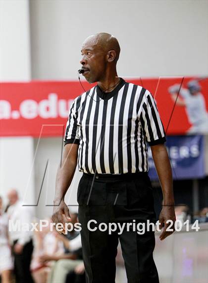 Thumbnail 2 in Carondelet vs. Clayton Valley Charter (CIF NCS D2 Final) photogallery.