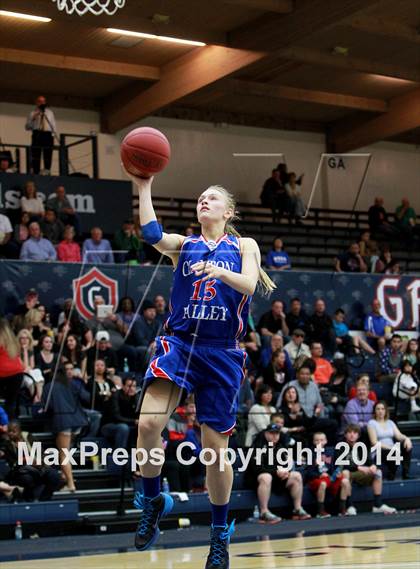Thumbnail 3 in Carondelet vs. Clayton Valley Charter (CIF NCS D2 Final) photogallery.