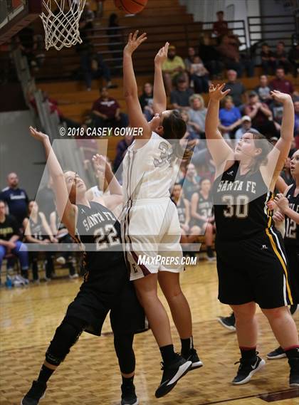 Thumbnail 3 in East Robertson vs Santa Fe (TSSAA 1A Quarterfinal) photogallery.