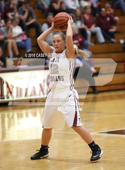 Thumbnail 3 in East Robertson vs Santa Fe (TSSAA 1A Quarterfinal) photogallery.