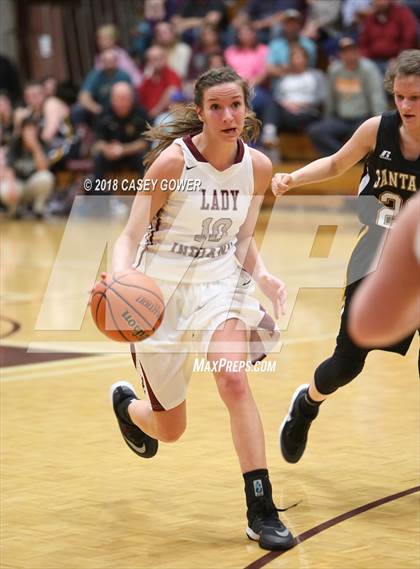 Thumbnail 2 in East Robertson vs Santa Fe (TSSAA 1A Quarterfinal) photogallery.